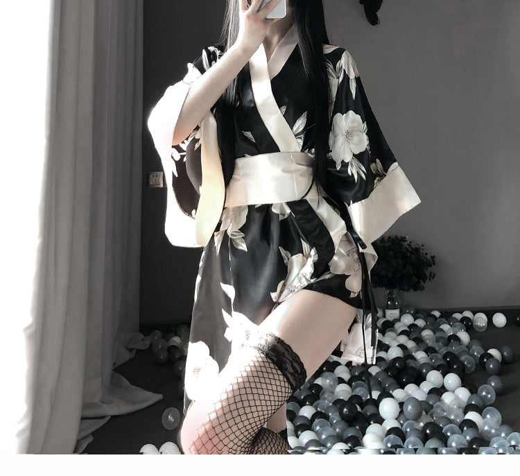 Midnight Blossom Kimono Set|深夜の花 着物セット