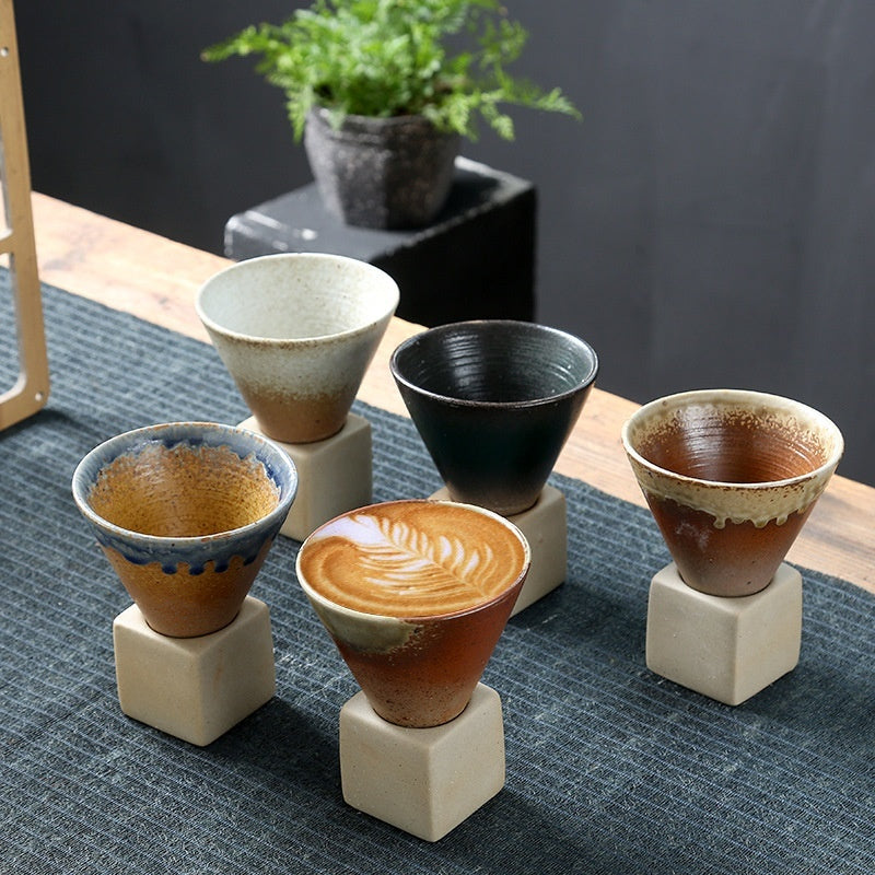 Ochoko standing cup