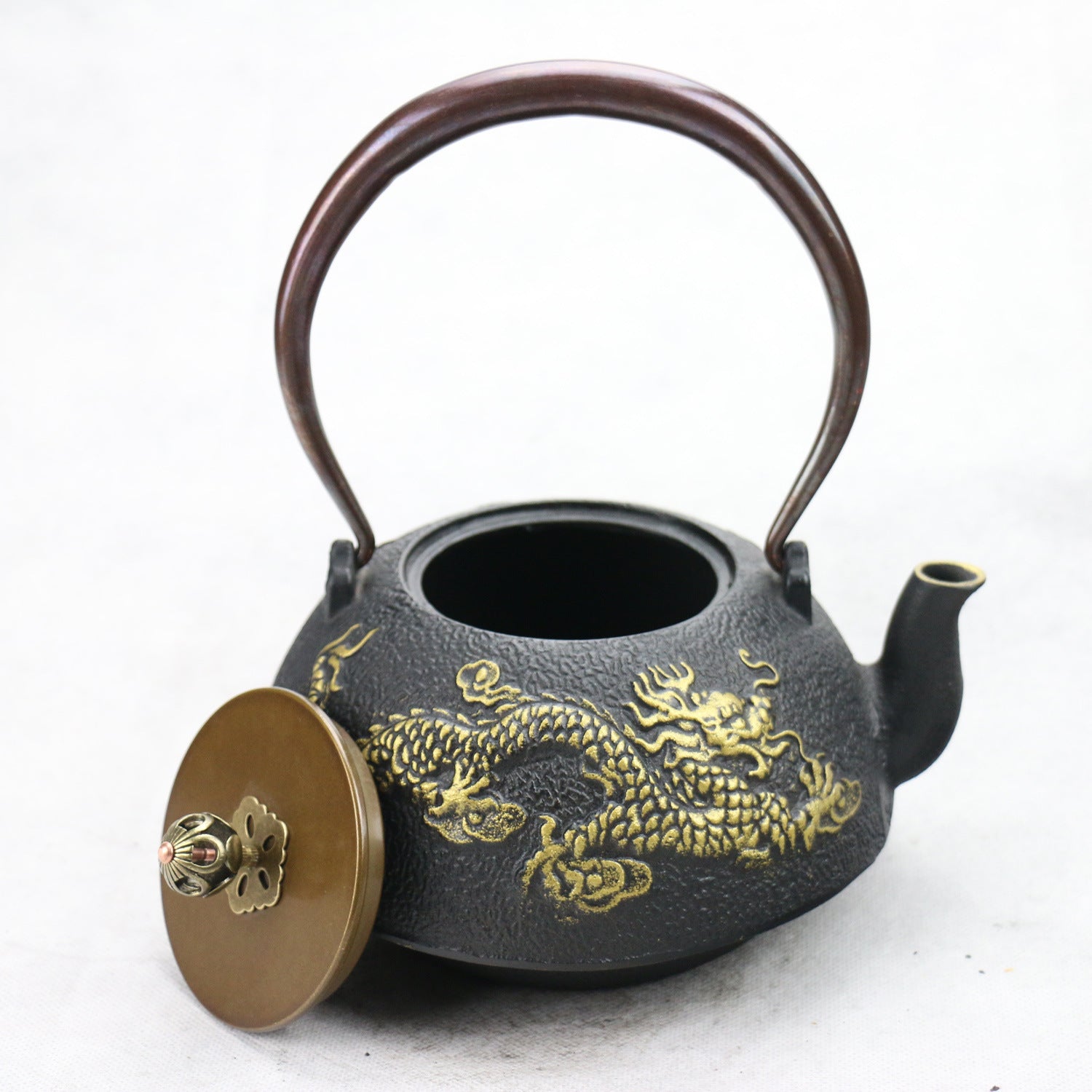 Nambu Tekki – Southern Japan Cast Iron Kettle