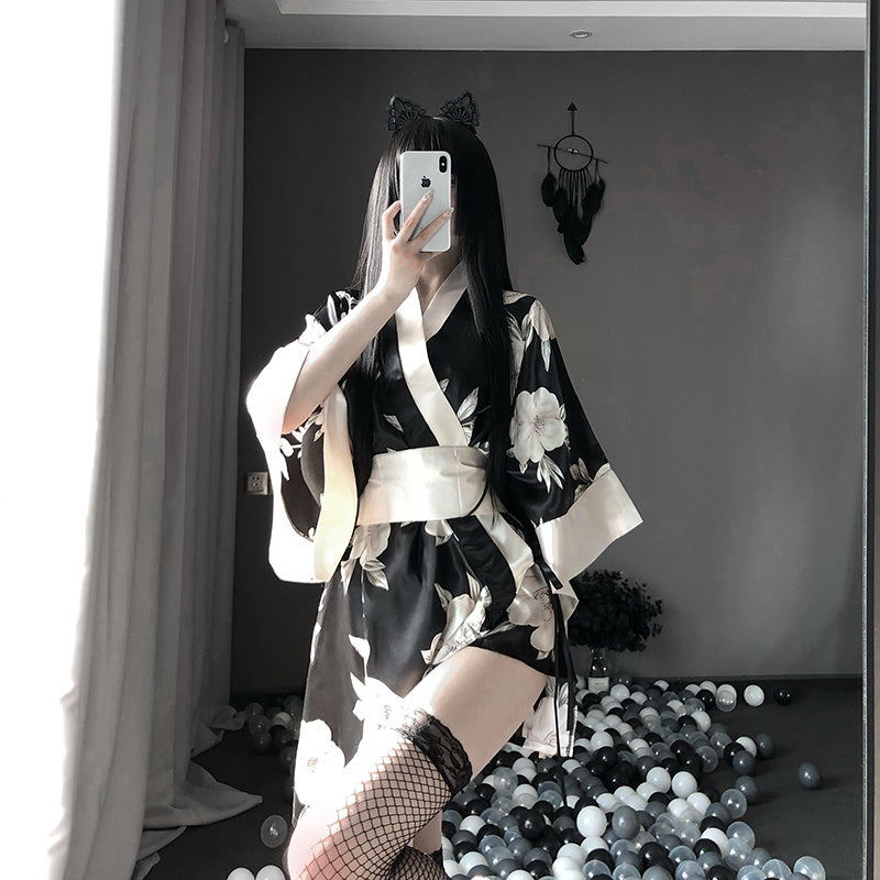 Midnight Blossom Kimono Set｜深夜の花 着物セット